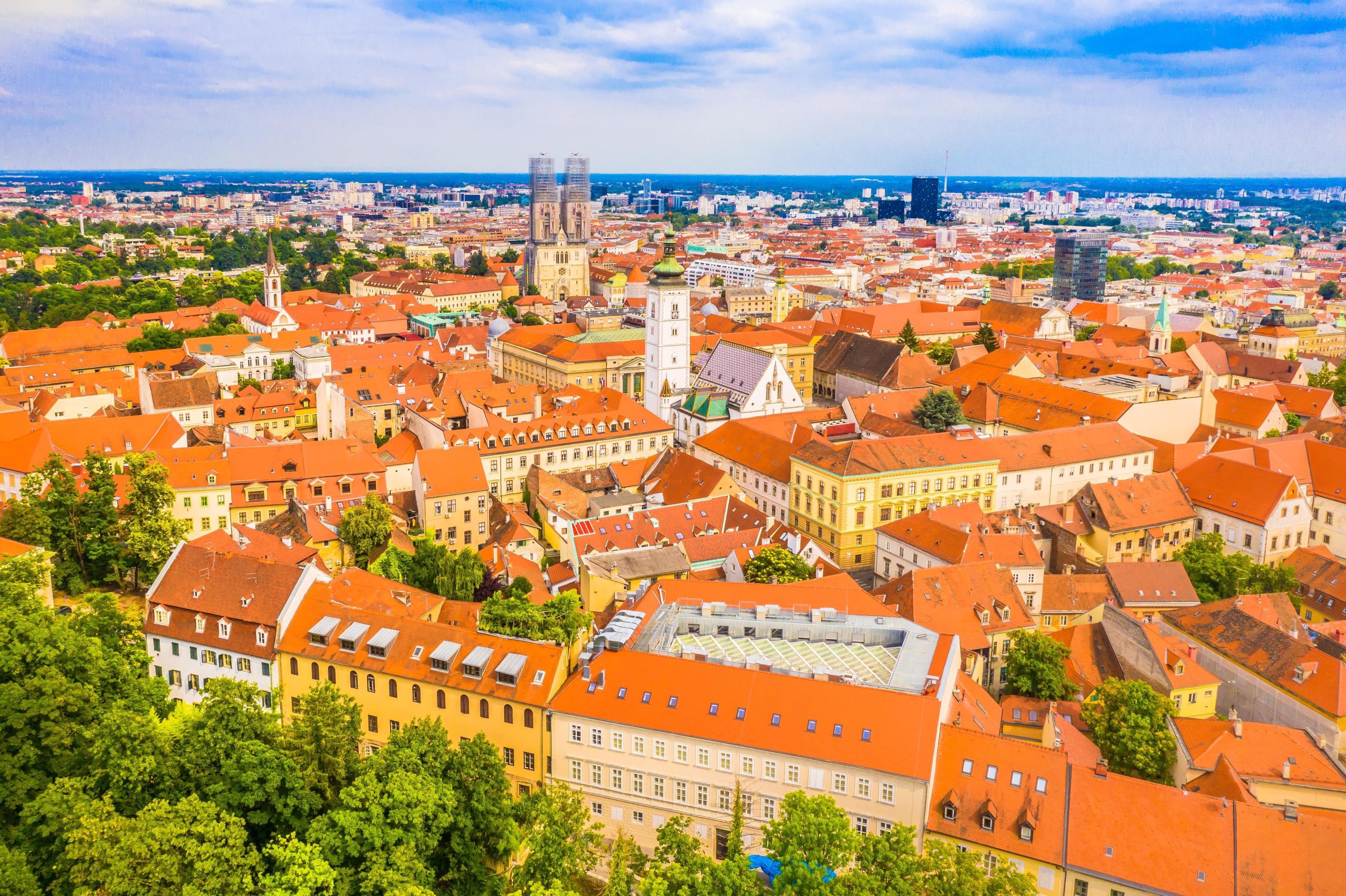 Zagreb red roofs newshutterstock_2607873319-min